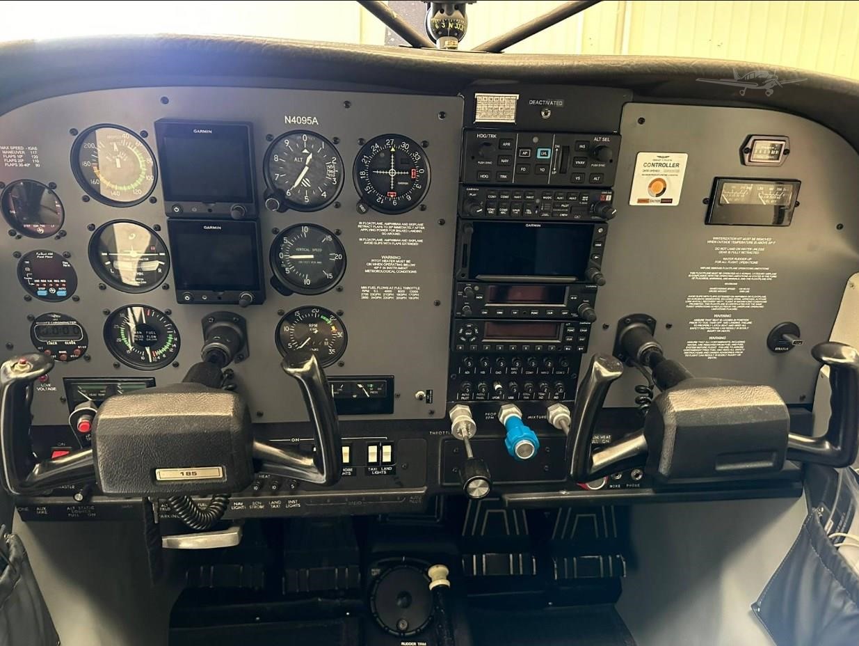 1979 Cessna 185 Skywagon F GFC500 AP, photo 3