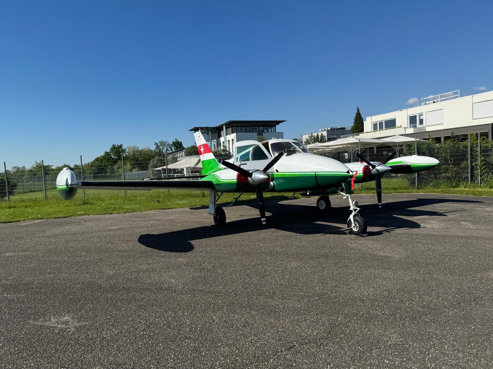 1961 Cessna 310 F, photo 1